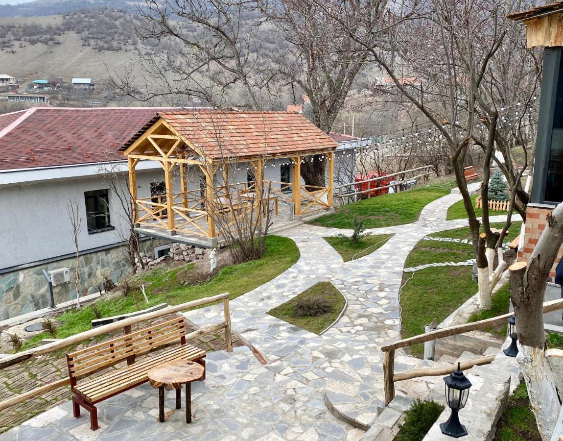 Madin Eco Hotel Debed Екстер'єр фото